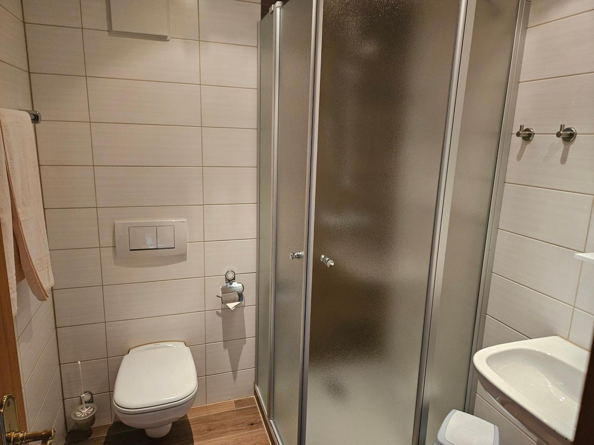 Cafe Koenig Hotell Oberwiesenthal Rom bilde