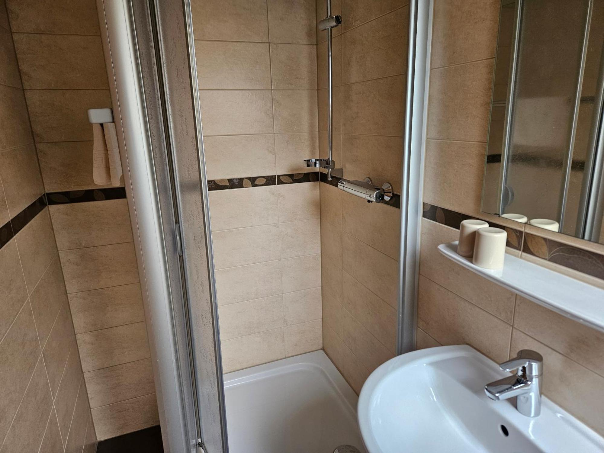 Cafe Koenig Hotell Oberwiesenthal Rom bilde
